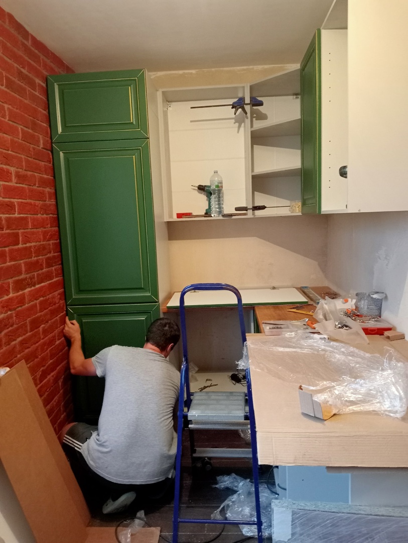 Работа по установке кухни на Дыбенко