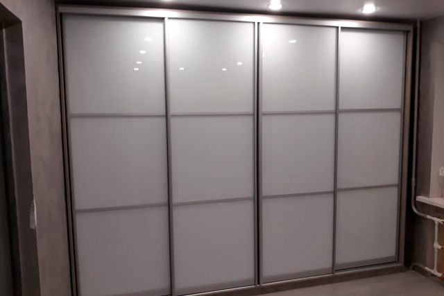 Шкаф купе по индивидуальным размерам на Российском проспекте 1