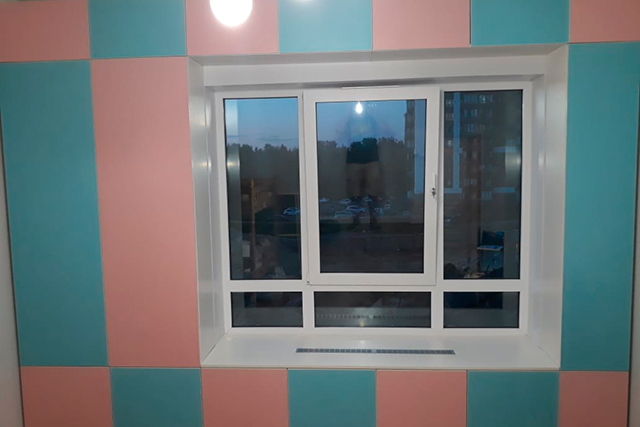 Шкаф вокруг окна в деревне Старая на ул Иоанна Кронштадтского