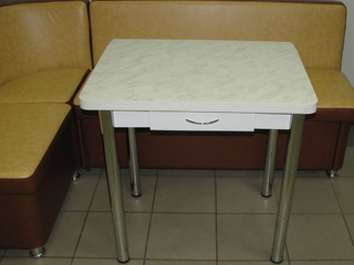 Фото Стол Ломберный (поворотно-раскладной) с ящиком (Пластик). Ноги хром. Кухонные столы и обеденные группы.