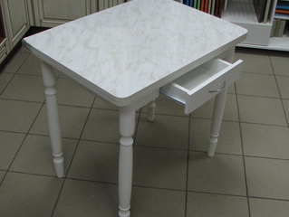 Фото Стол Ломберный (поворотно-раскладной) с ящиком (Пластик). Ноги дерево. Кухонные столы и обеденные группы.