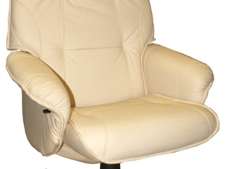 Фото Кресло руководителя Лион дерево. Кресла Лион.