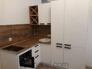 Фото Угловая кухня Ройс со встроенным холодильником на Калинина, д. 10. Кухонные гарнитуры Ройс.