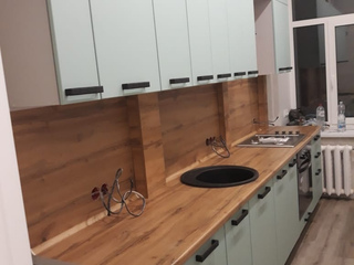 Фото Кухня Ройс с фасадами Зелёный софт на ул. Воскова, д. 26 П.С.. Кухонные гарнитуры Ройс.